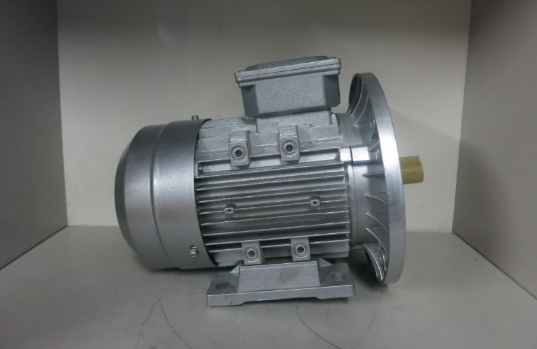 Động cơ điện xoay chiều mặt bích